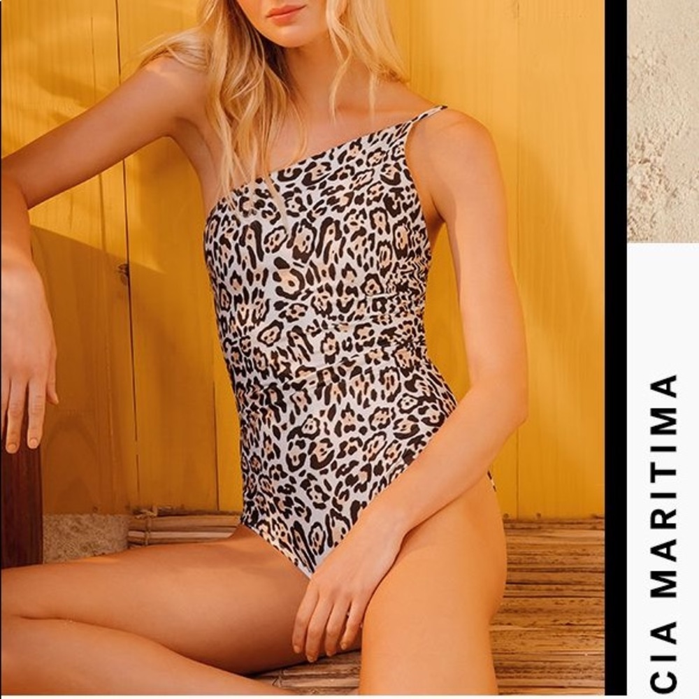 NWOT One-Shouldered One-Piece Swimsuit